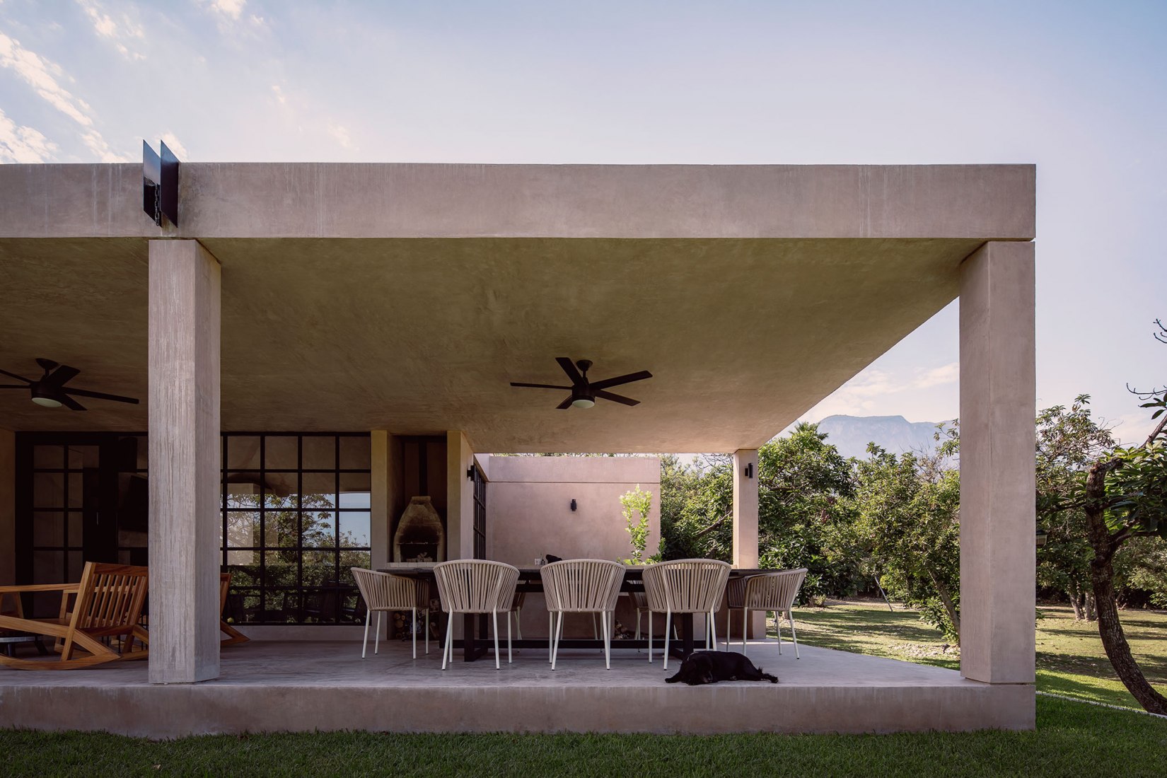 El Aguacate por David Martínez Ramos. Fotografía por César Béjar.